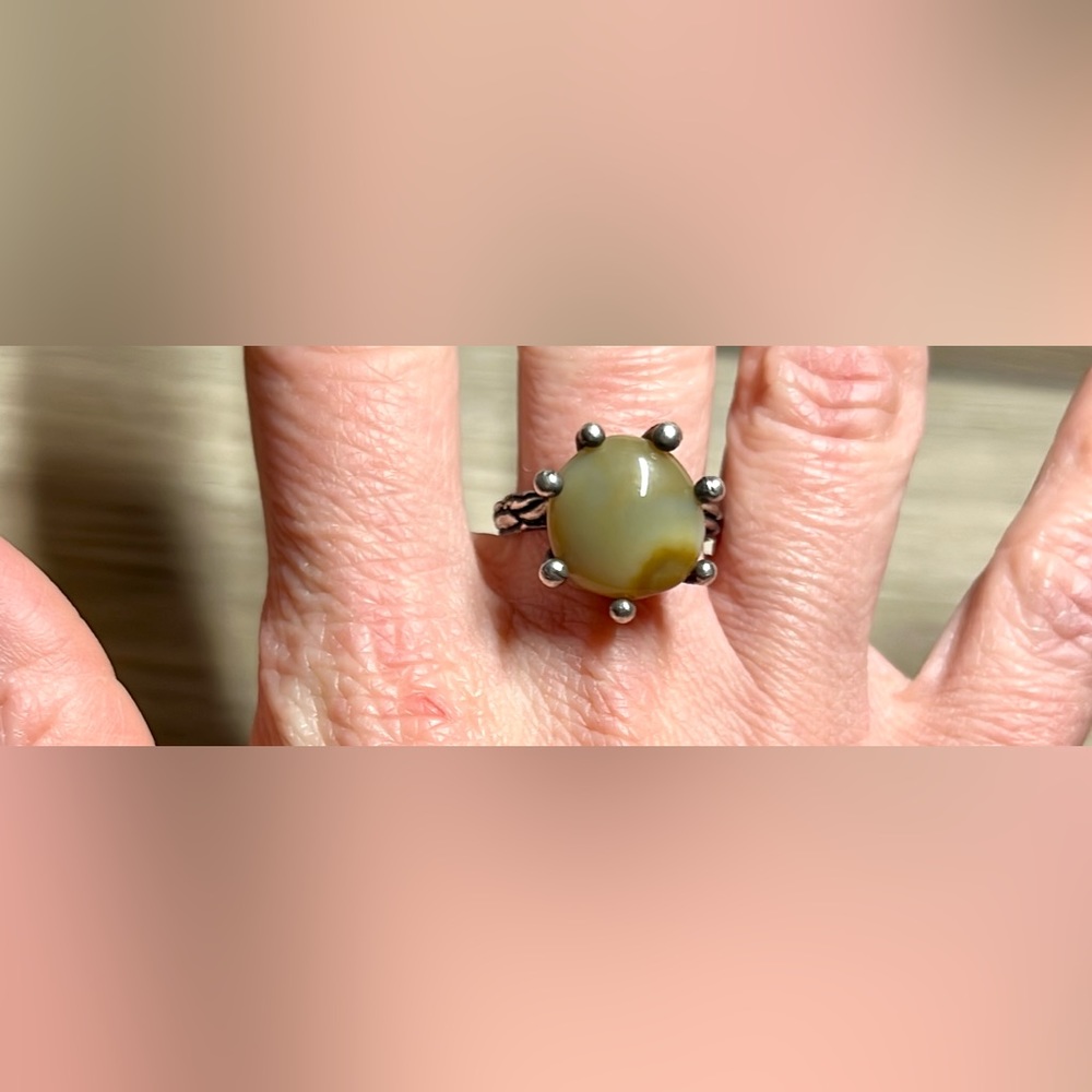 Vintage Handmade Free Form Brutalist High Set Agate Statement Ring, Size 7.5 - Picture 8 of 10